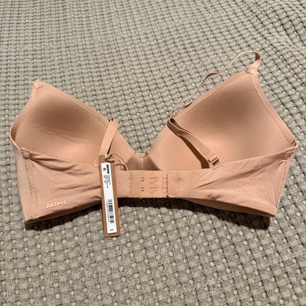 Skims WIRELESS FORM T-SHIRT BRA COLOR CLAY SIZE 32D 34D Seamless tan - Picture 3 of 4